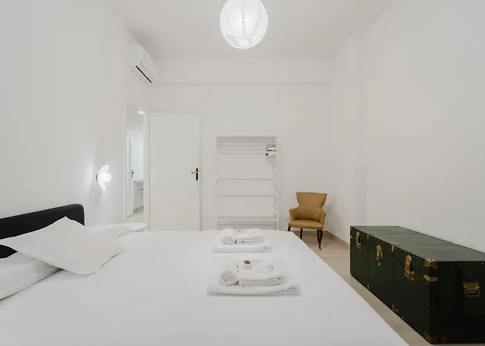 Savorelli 2 Bedroom - Private Parking - A 10 Minuti Dalle Metro A Apartamento *