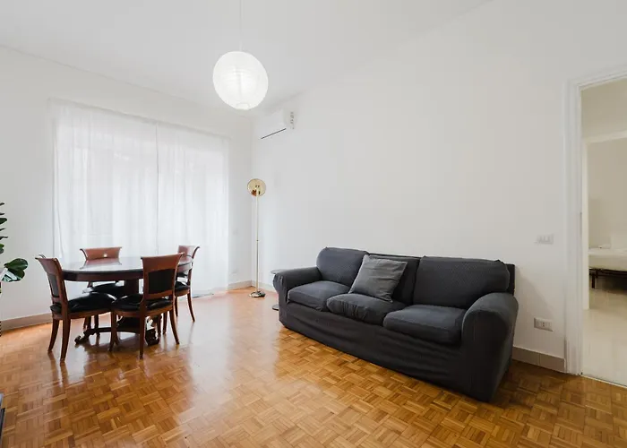 Savorelli 2 Bedroom - Private Parking - A 10 Minuti Dalle Metro A Apartamento