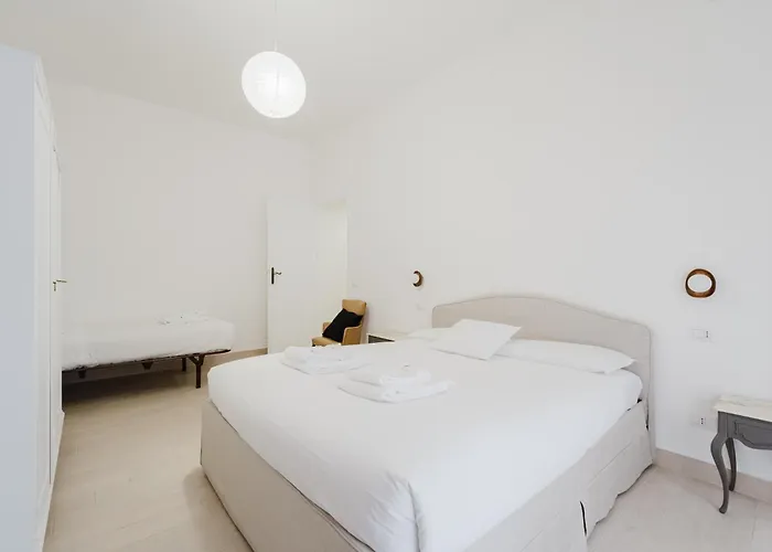 Savorelli 2 Bedroom - Private Parking - A 10 Minuti Dalle Metro A Apartamento *