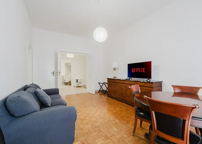 Savorelli 2 Bedroom - Private Parking - A 10 Minuti Dalle Metro A